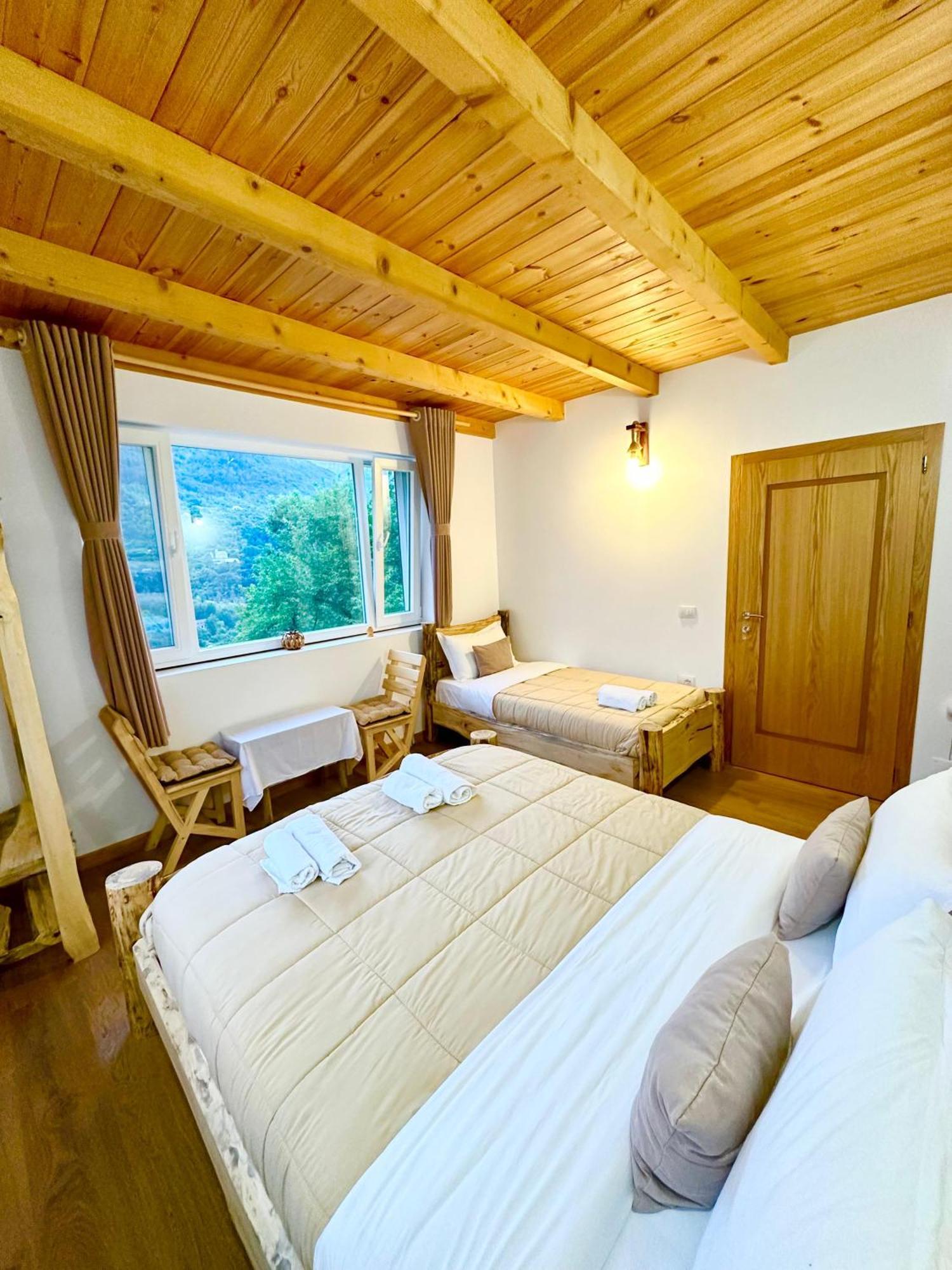 Guesthouse Dritan Tethorja Theth Exterior photo