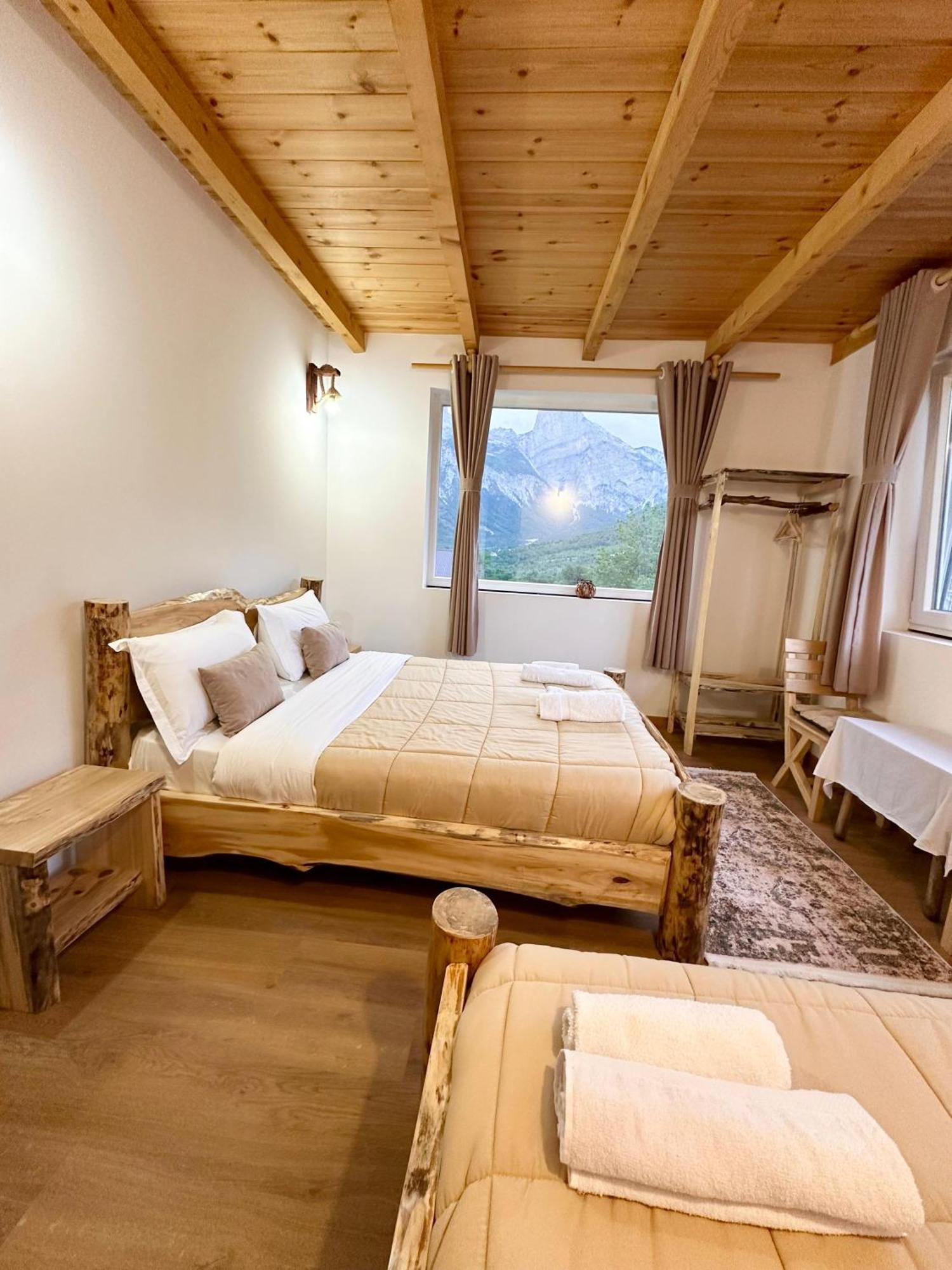 Guesthouse Dritan Tethorja Theth Exterior photo