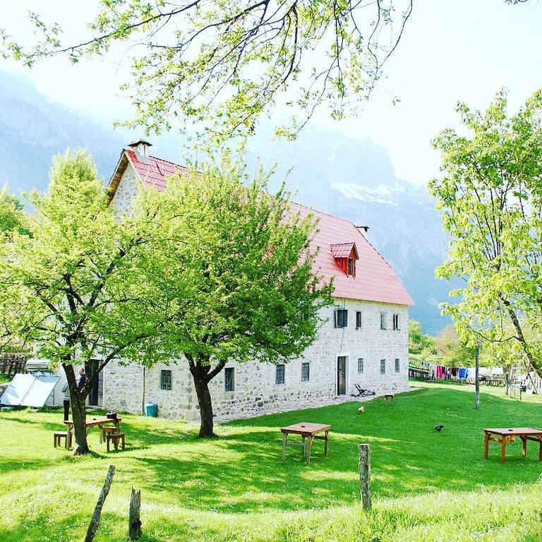 Guesthouse Dritan Tethorja Theth Exterior photo
